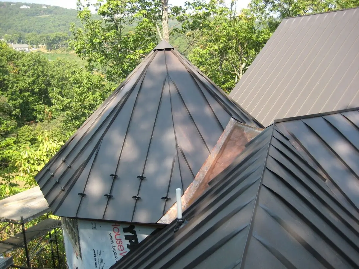 Professional Gutter Cleaning by Craftsman Roofing in Beltway Commerce Center